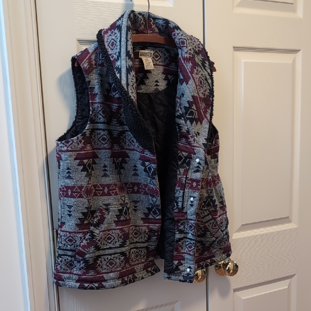 Duluth Geometric Patterned Vest with Sherpa Lining